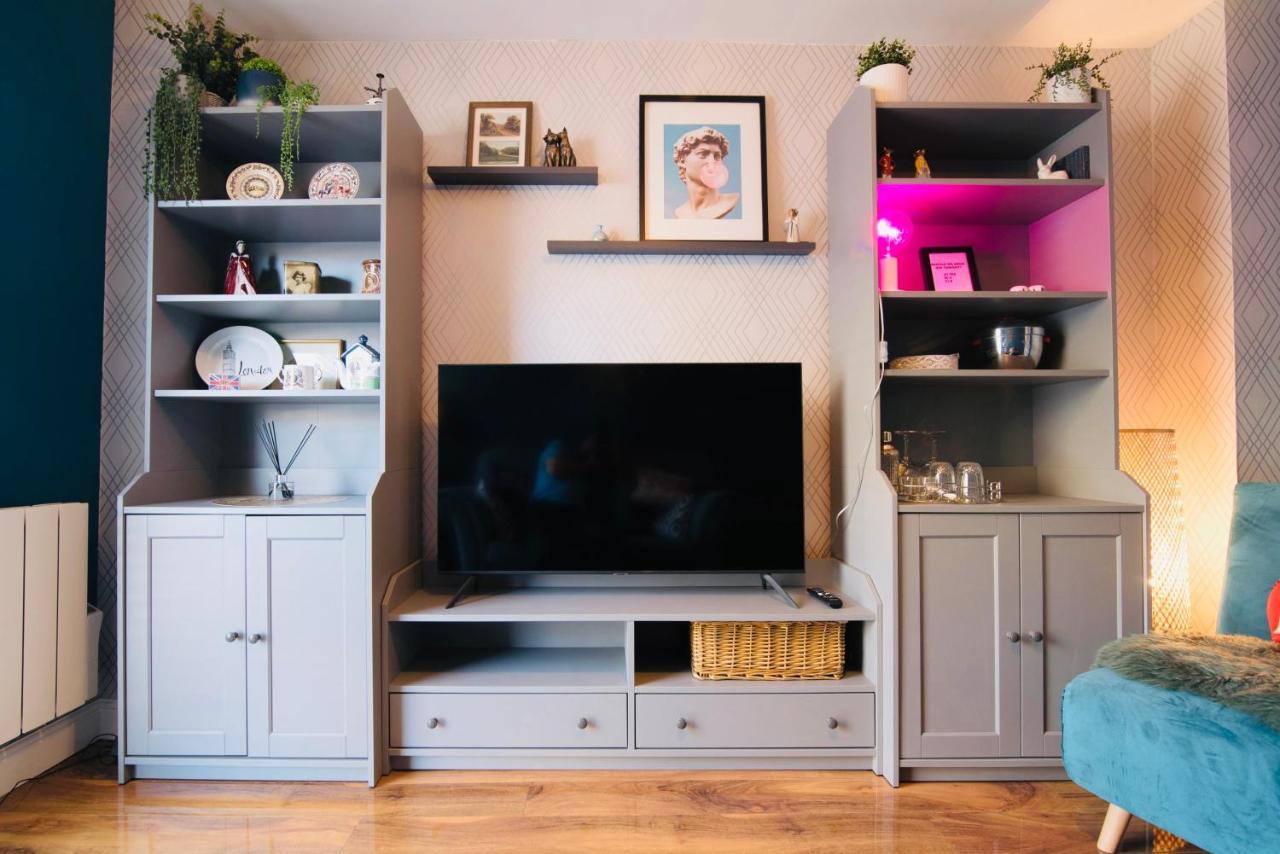 Aston Henry James Stunning One Bedroom Apartment In Royal Windsor Extérieur photo
